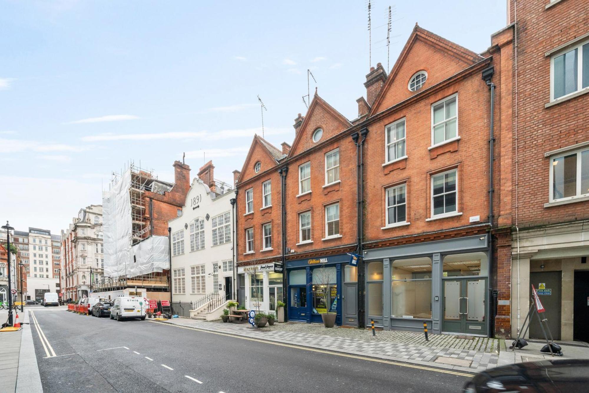 Chic 2 Bed Maisonette In Mayfair 32A London Exterior photo
