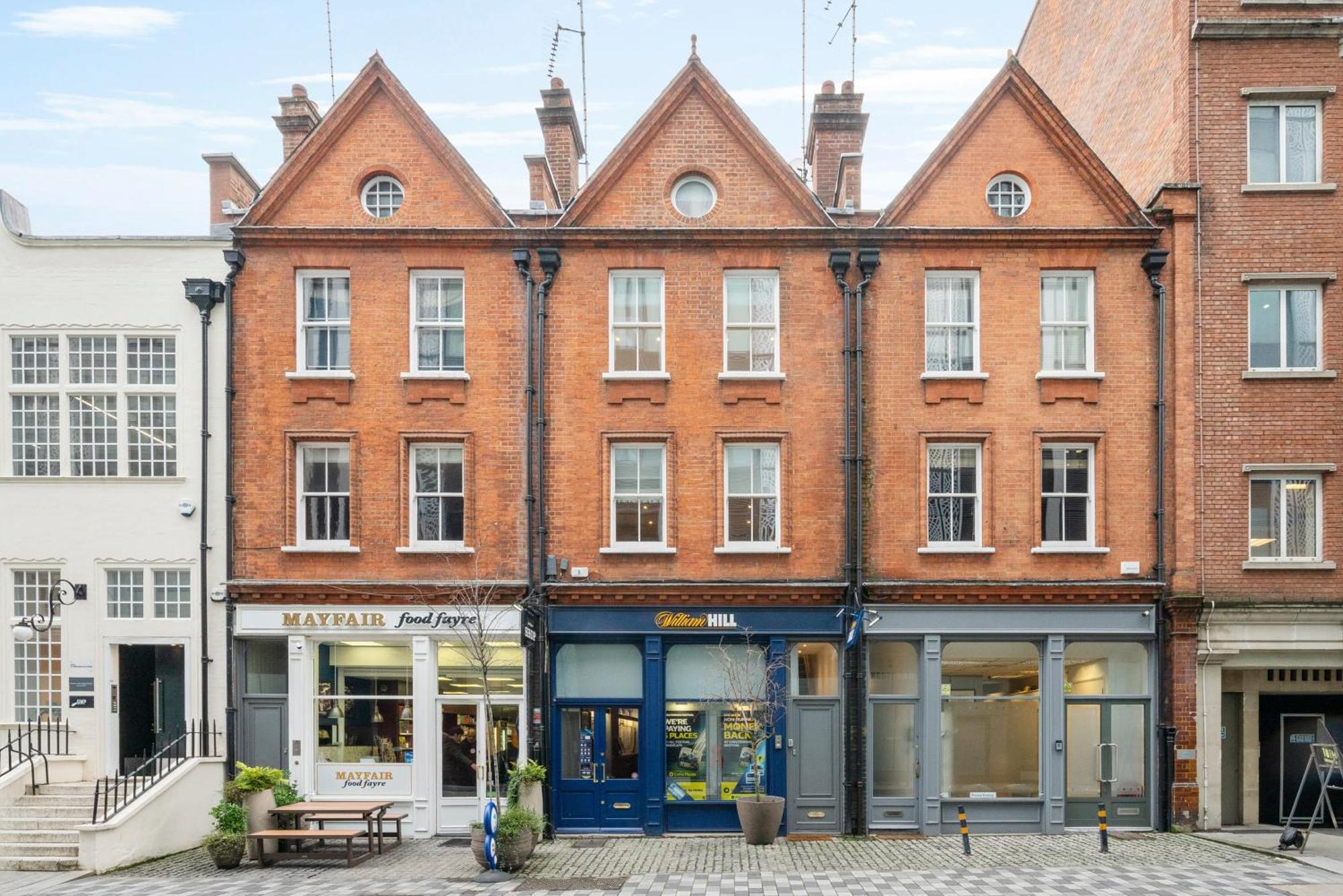 Chic 2 Bed Maisonette In Mayfair 32A London Exterior photo